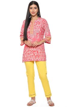 Drapshe Red Cotton Blend Printed Kurti